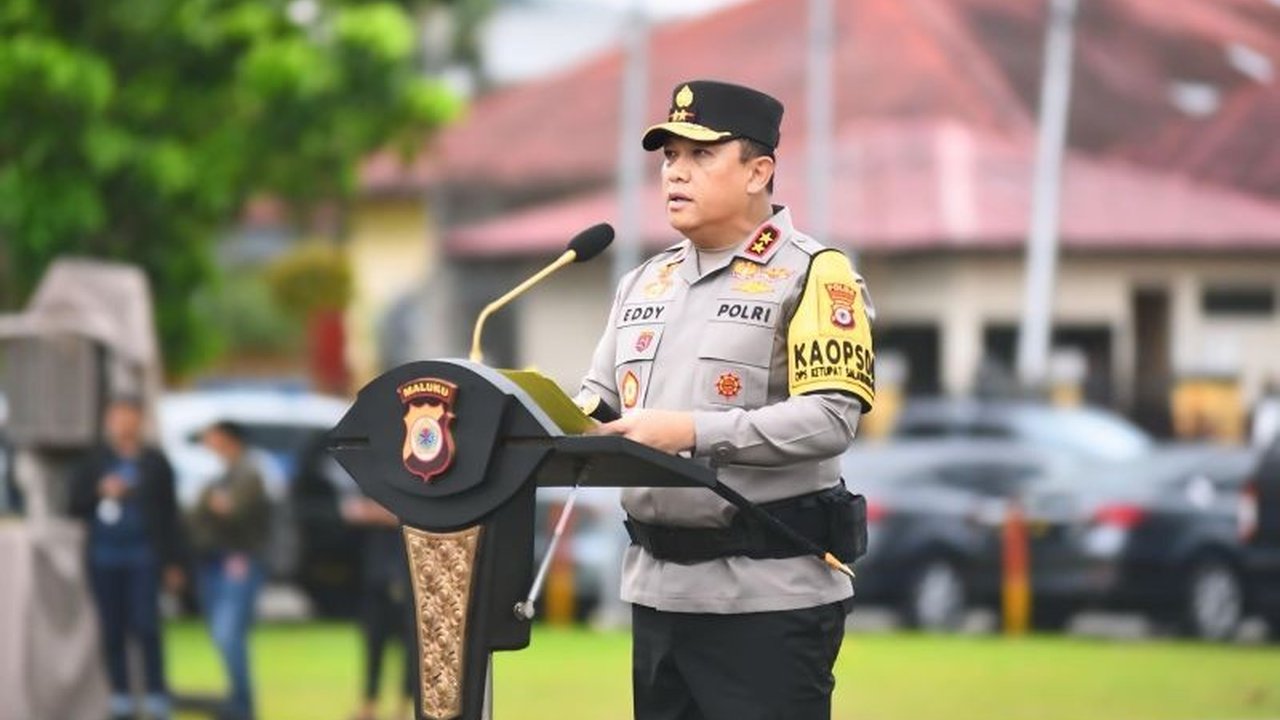 Polda Maluku menerapkan pola operasi kapal tiba-berangkat dan sejumlah strategi untuk memastikan kelancaran arus mudik Lebaran 2025 di Maluku, melibatkan ribuan personel gabungan.