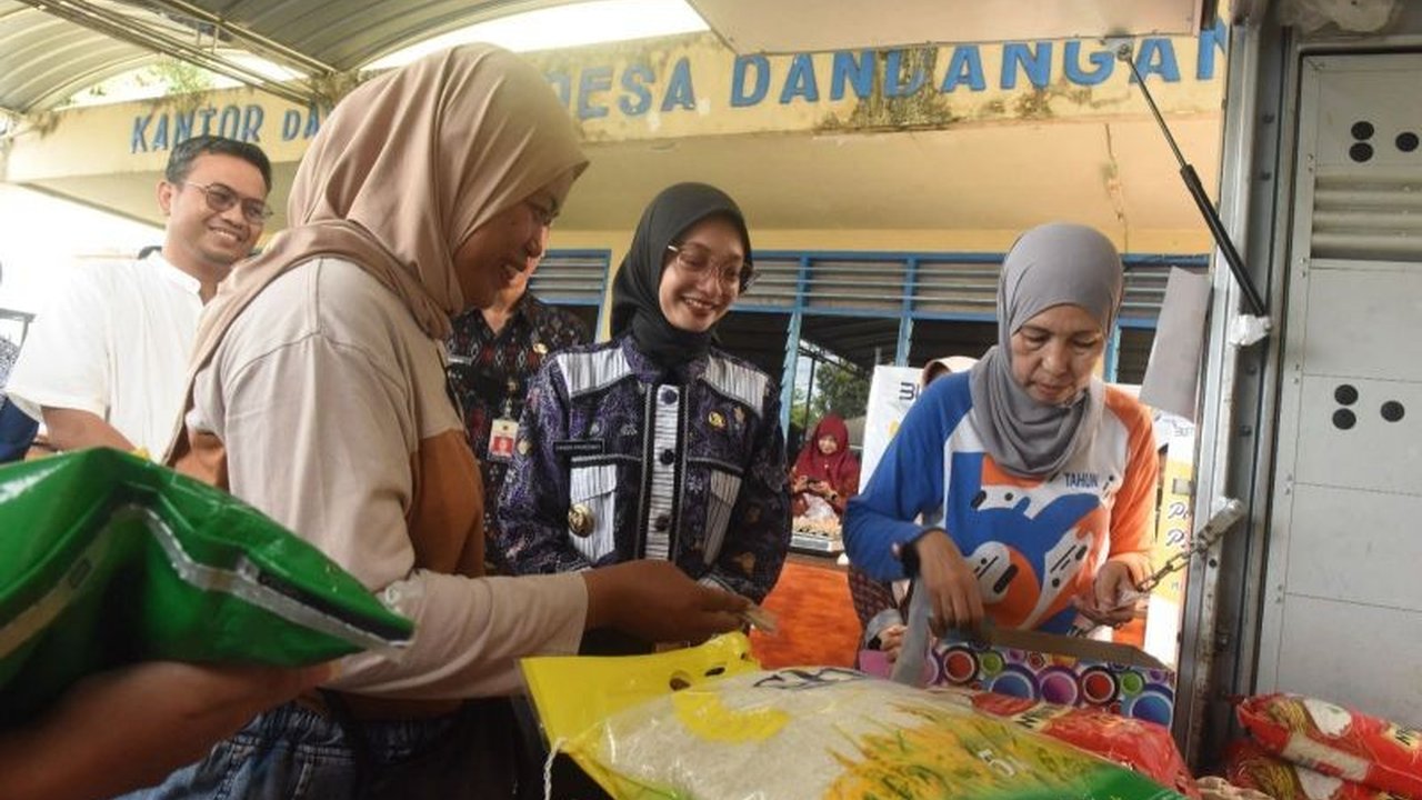 Program Gerakan Pangan Murah (GPM) di Kediri mendapat sambutan antusias warga karena menawarkan harga bahan pokok lebih murah, membantu masyarakat selama Ramadhan dan menjelang Lebaran.