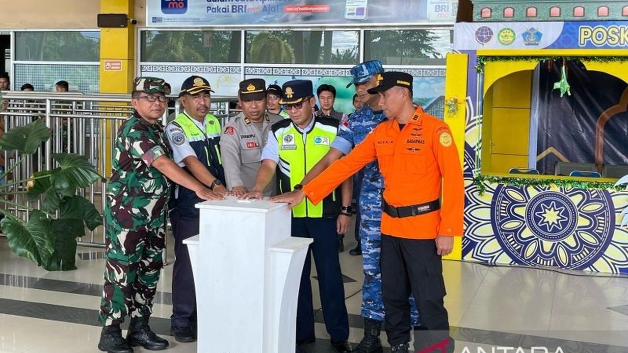 UPBU Rendani Manokwari perpanjang masa operasional Posko Lebaran 2025 menjadi 22 hari untuk optimalkan pelayanan transportasi udara selama mudik Lebaran.