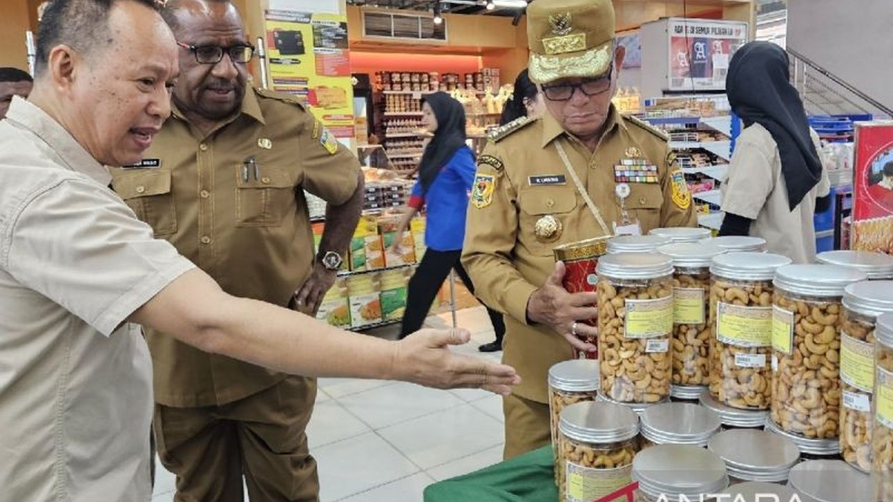 Aprindo Papua memastikan harga dan stok bahan pokok tetap stabil menjelang Lebaran, meskipun daya beli masyarakat terindikasi menurun.