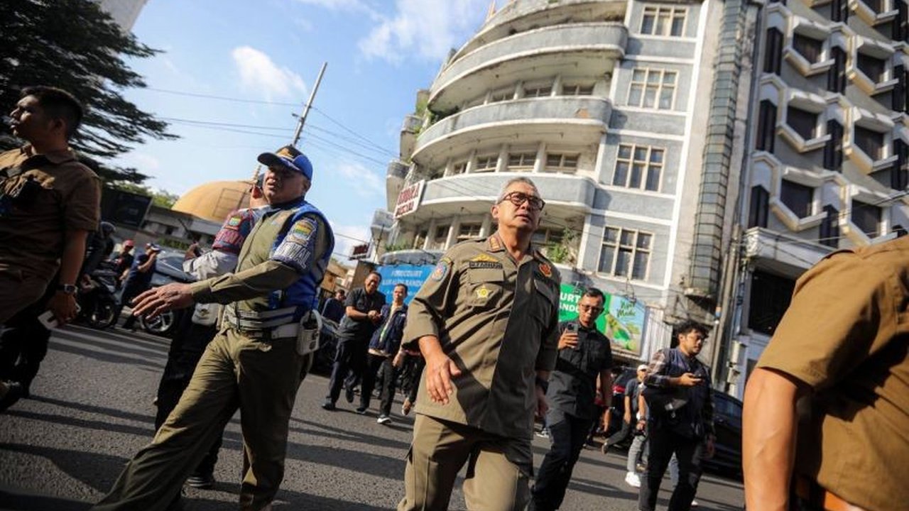 Pemerintah Kota Bandung merenovasi Palestine Walk di Jalan Asia-Afrika untuk memperindah kawasan dan memperkuat simbol solidaritas Indonesia terhadap Palestina.