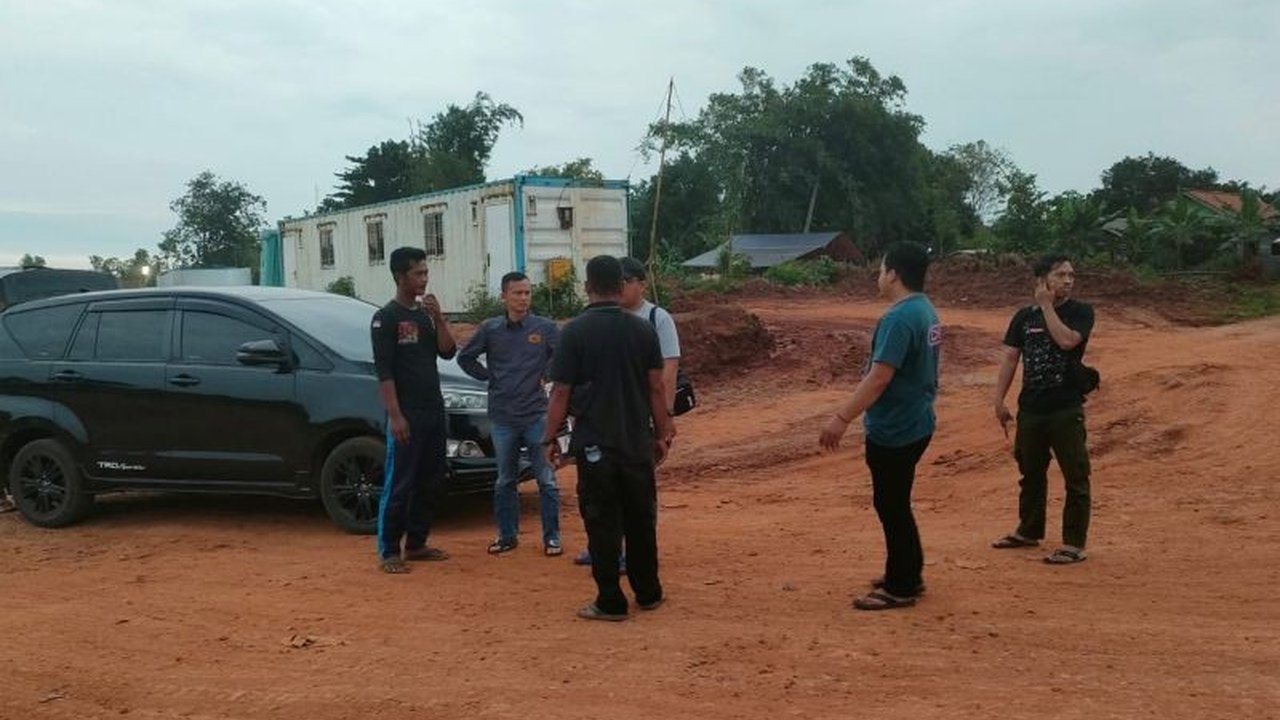 Enam preman yang kerap memalak sopir truk di kawasan industri Subang berhasil diringkus Polres Subang, tindakan tegas ini mendapat apresiasi dari Gubernur Jawa Barat.
