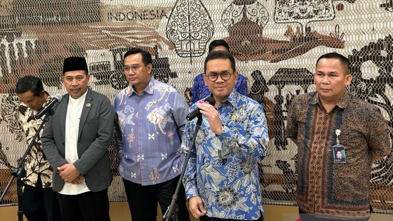 Kementerian Perdagangan (Kemendag) akan mengevaluasi distribusi, pengaturan, dan HET Minyakita secara menyeluruh berdasarkan temuan dan pengawasan di lapangan untuk melindungi produsen, distributor, pengecer, dan konsumen.