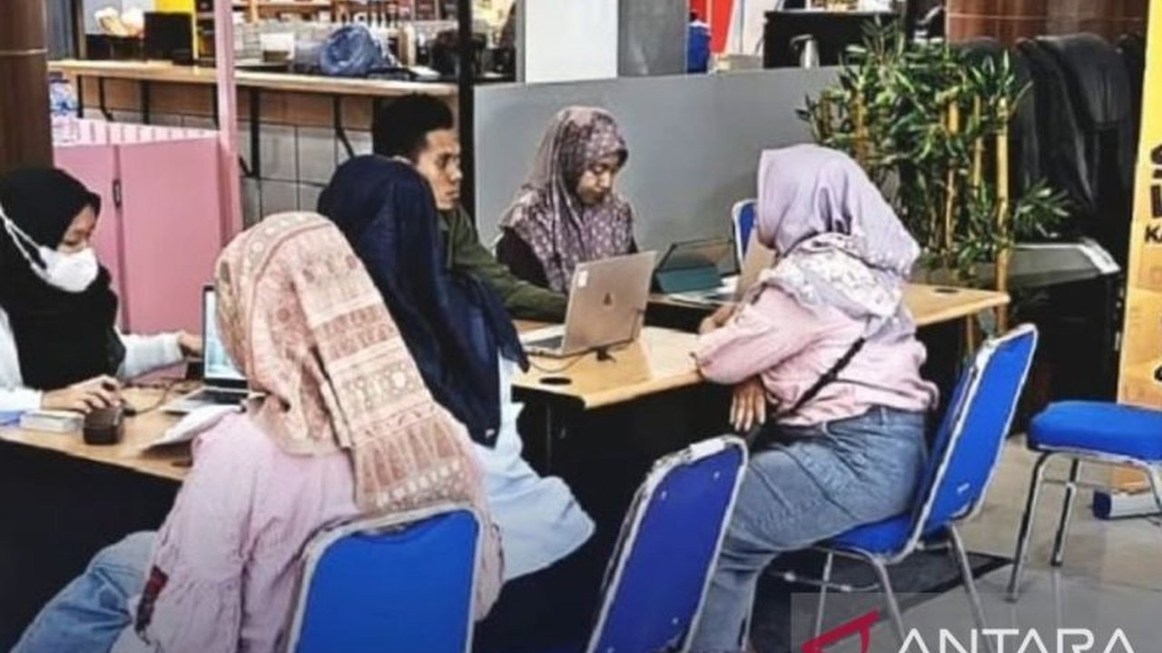 Anggaran Pendapatan dan Belanja Negara (APBN) di Sumatera Selatan mencapai Rp1,5 triliun pada Februari 2025, didorong oleh peningkatan sektor perkebunan dan penerimaan pajak.