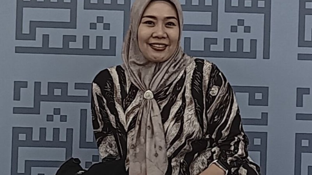 Anggota DPRD Bojonegoro, Eny Soedarwati, meninggal dunia dalam kecelakaan bus di Arab Saudi saat menjalankan ibadah umroh; bus yang ditumpanginya menabrak truk dan terbakar.