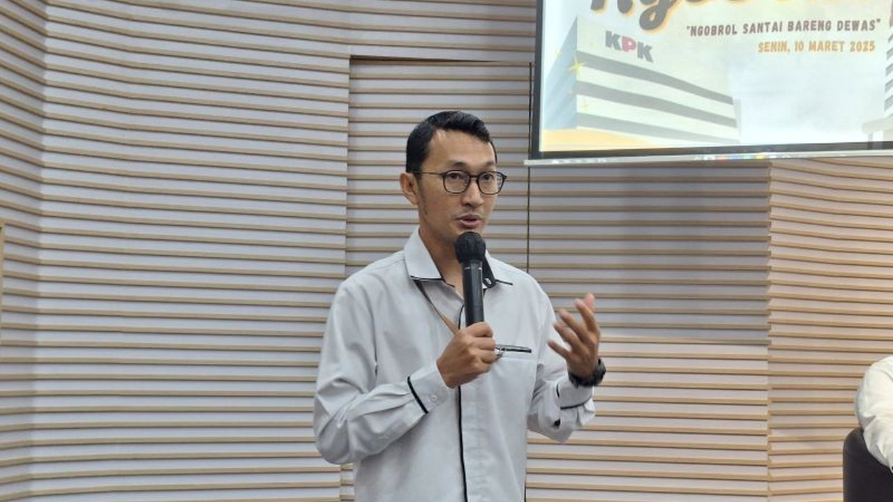 Komisi Pemberantasan Korupsi (KPK) mengingatkan ASN dan pejabat negara untuk menolak gratifikasi menjelang Lebaran, serta menjelaskan mekanisme pelaporan jika penerimaan gratifikasi tidak dapat dihindari.