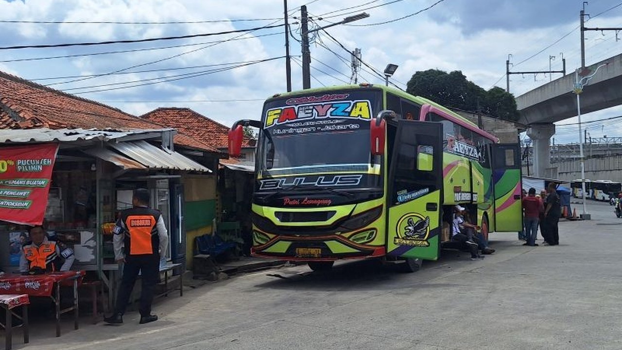 Terminal Lebak Bulus gelar ramp check bus untuk memastikan kelaikan kendaraan dan keselamatan penumpang jelang arus mudik Lebaran 2025.