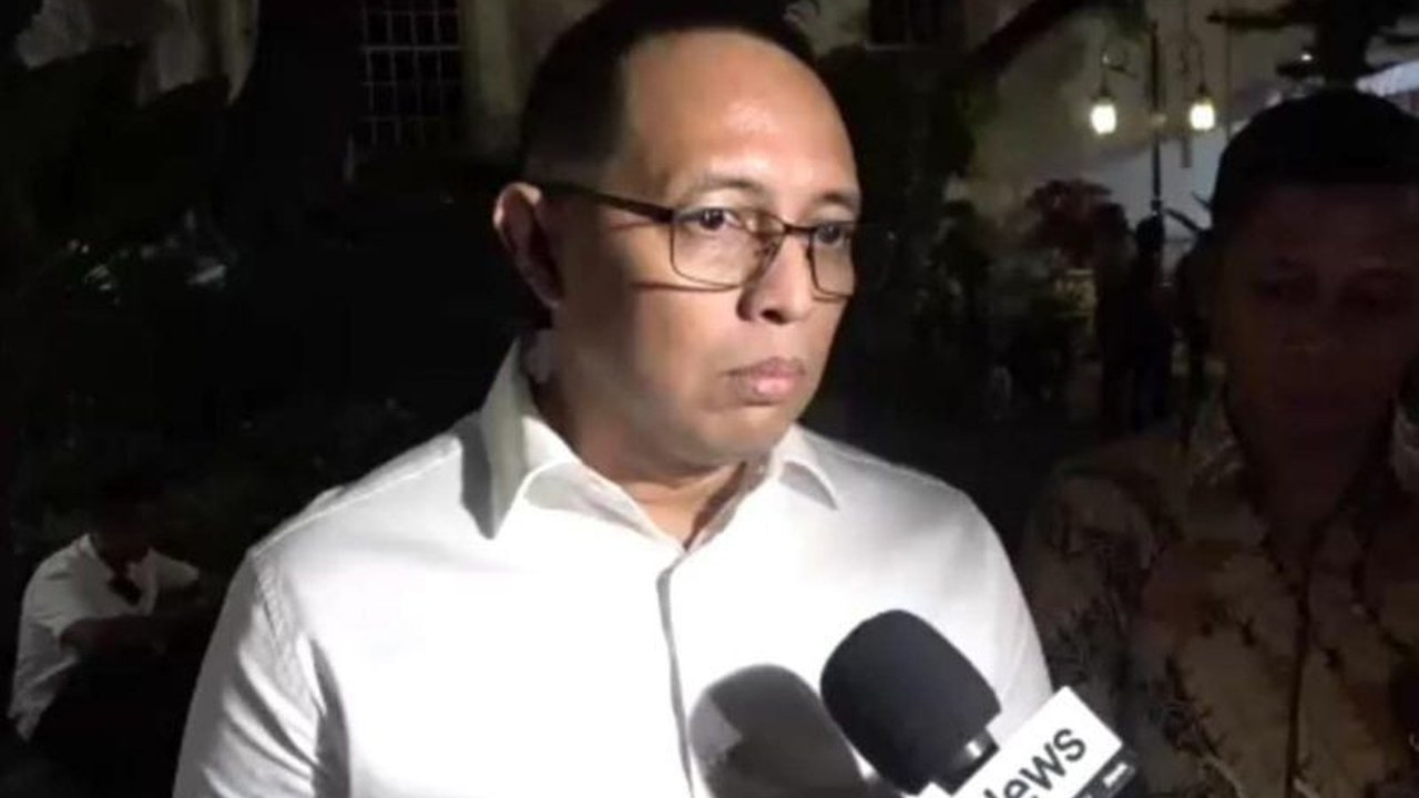 Kepala Kantor Komunikasi Kepresidenan, Hasan Nasbi, menegaskan bahwa kebebasan pers di Indonesia tetap terjaga meskipun terjadi insiden pengiriman paket berisi kepala babi ke media Tempo.