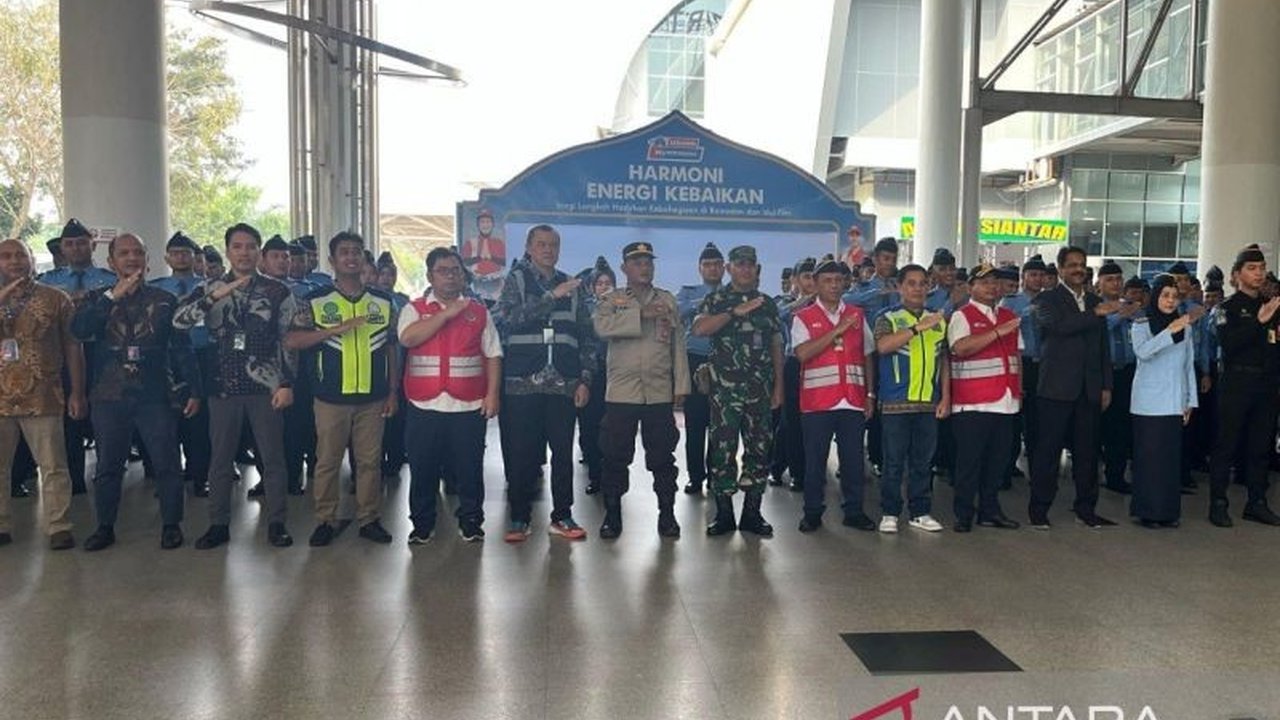 Bandara Internasional Kualanamu memproyeksikan kenaikan penumpang Lebaran 2025 sekitar 5 persen, mencapai 507.605 orang, dengan puncak arus mudik diperkirakan pada H-3.