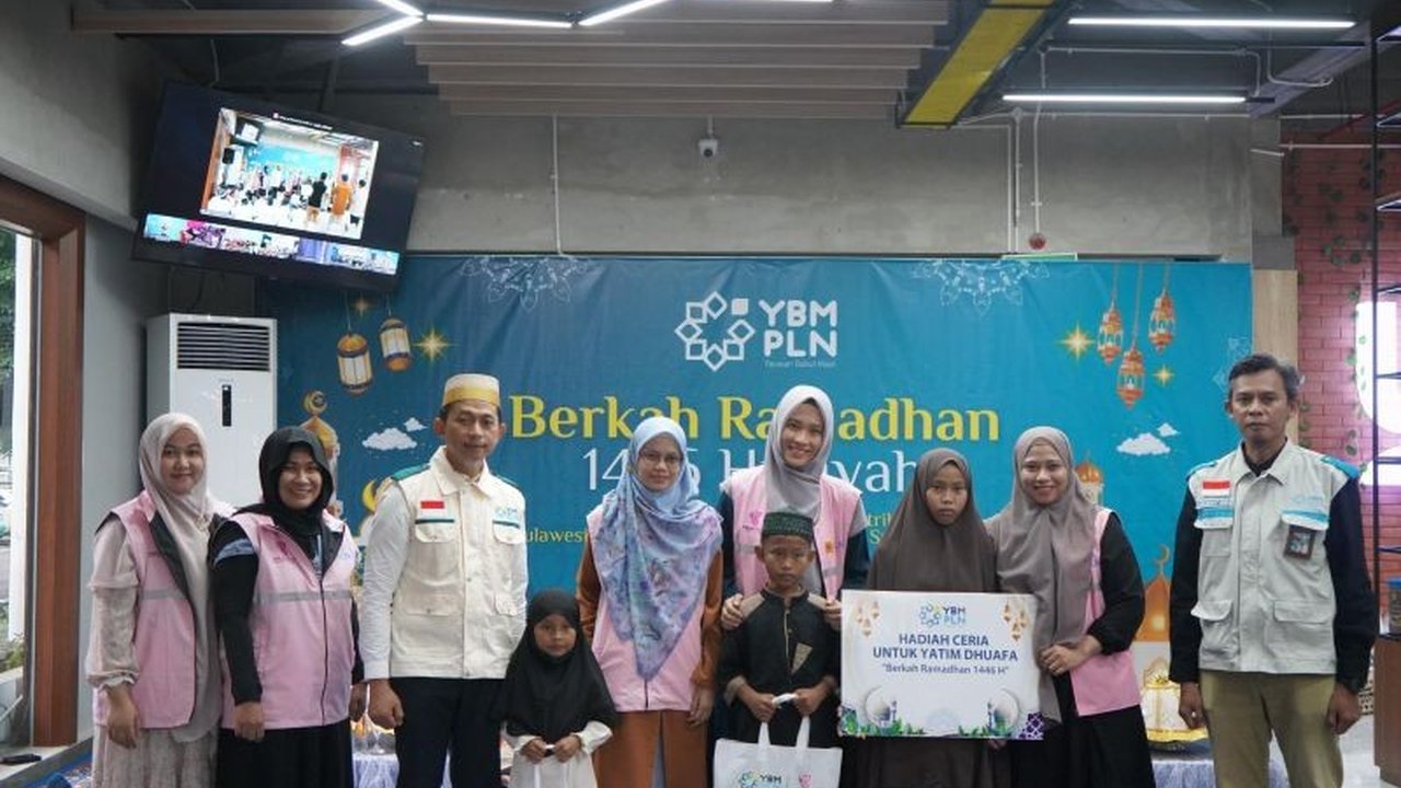 Yayasan Baitul Maal PLN (YBM PLN) menyalurkan bantuan kepada 4.945 mustahik di Sulselbar dalam Program Berkah Ramadhan 1446 H, meliputi sembako, santunan, dan bantuan modal usaha.