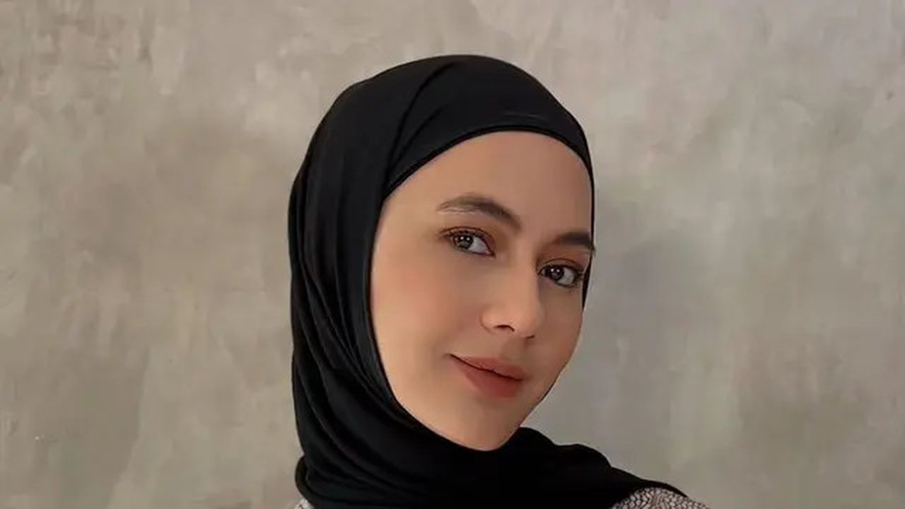 Potret Cantik & Elegan Paula Verhoeven Berbusana Serba Hitam, Pancarkan Vibes ala CEO