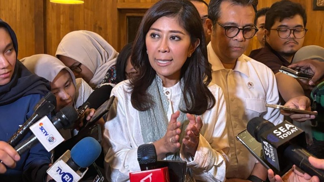 Menkominfo Meutya Hafid memastikan pembuatan aturan TKPAPSE untuk melindungi anak di ruang digital telah melibatkan berbagai pihak, termasuk platform digital dan anak-anak sendiri, dengan fokus pada pembatasan akun anak di media sosial.