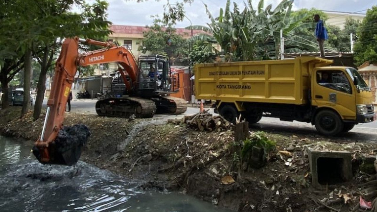 Normalisasi Saluran BTT 3 Tangerang: Upaya Pemkot Atasi Banjir
