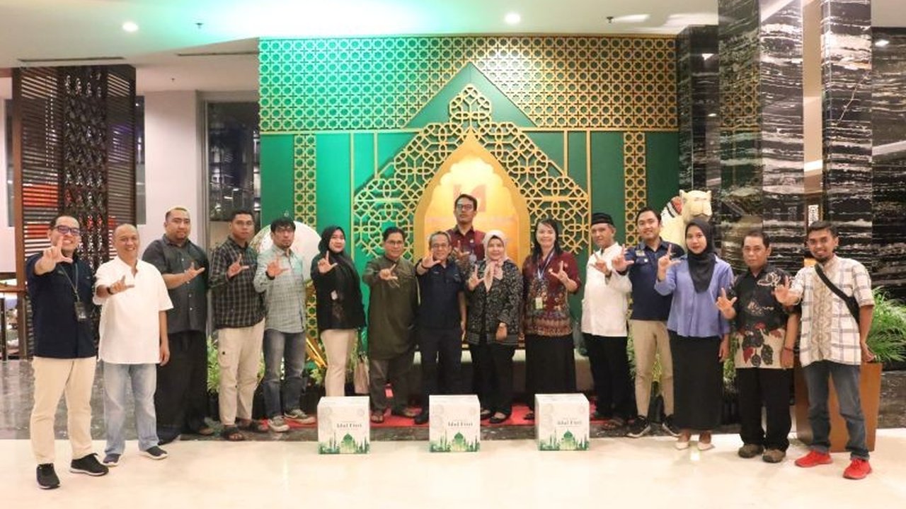 Bank Mandiri Area Palangka Raya telah menyalurkan KUR sebesar Rp183,9 miliar hingga Maret 2025 dan meluncurkan layanan penukaran uang jelang Idul Fitri 2025 untuk masyarakat.