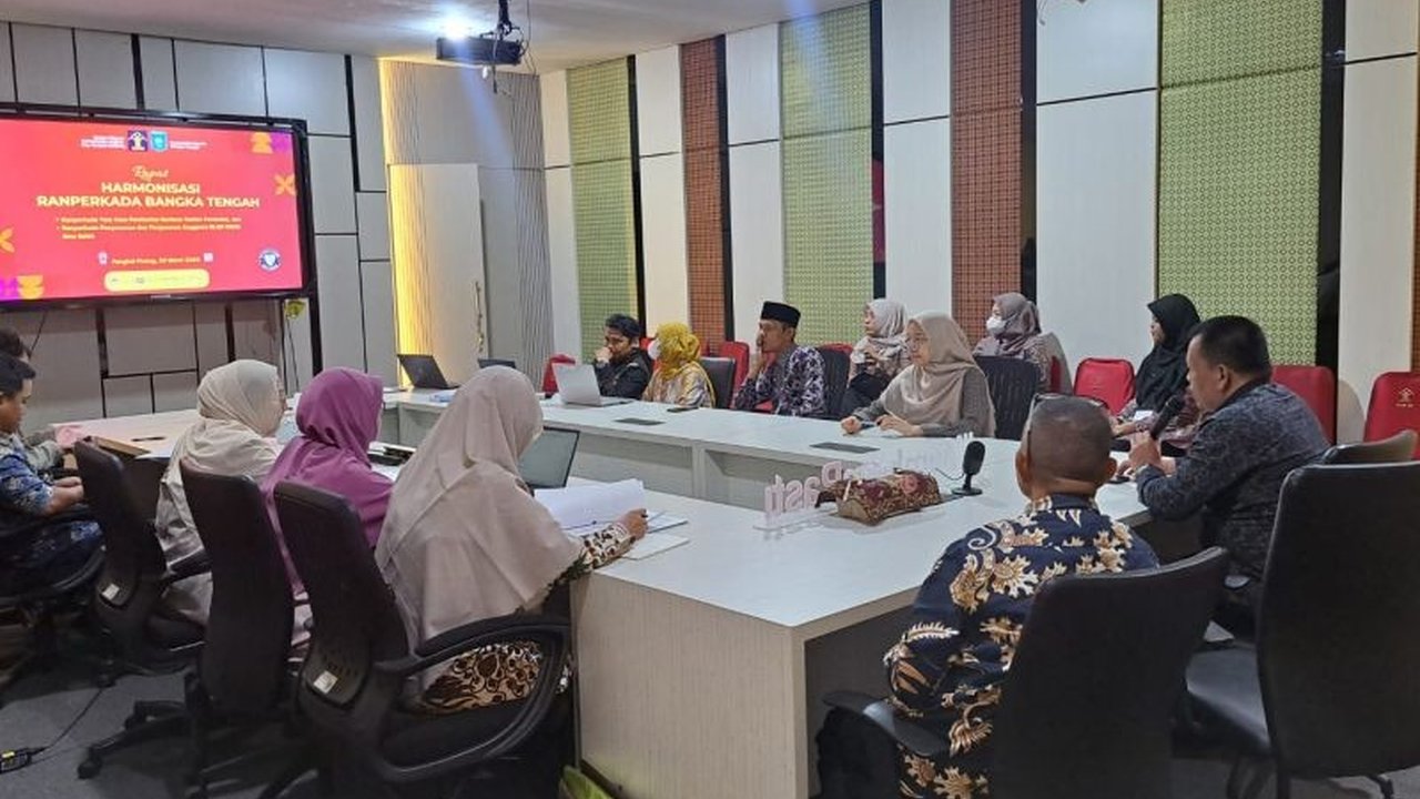 Kemenkumham Kepulauan Bangka Belitung harmonisasikan dua Rancangan Peraturan Bupati Bangka Tengah terkait bantuan sektor pertanian dan anggaran BLUD RSUD Ibnu Saleh, demi keselarasan dengan peraturan perundang-undangan yang lebih tinggi.