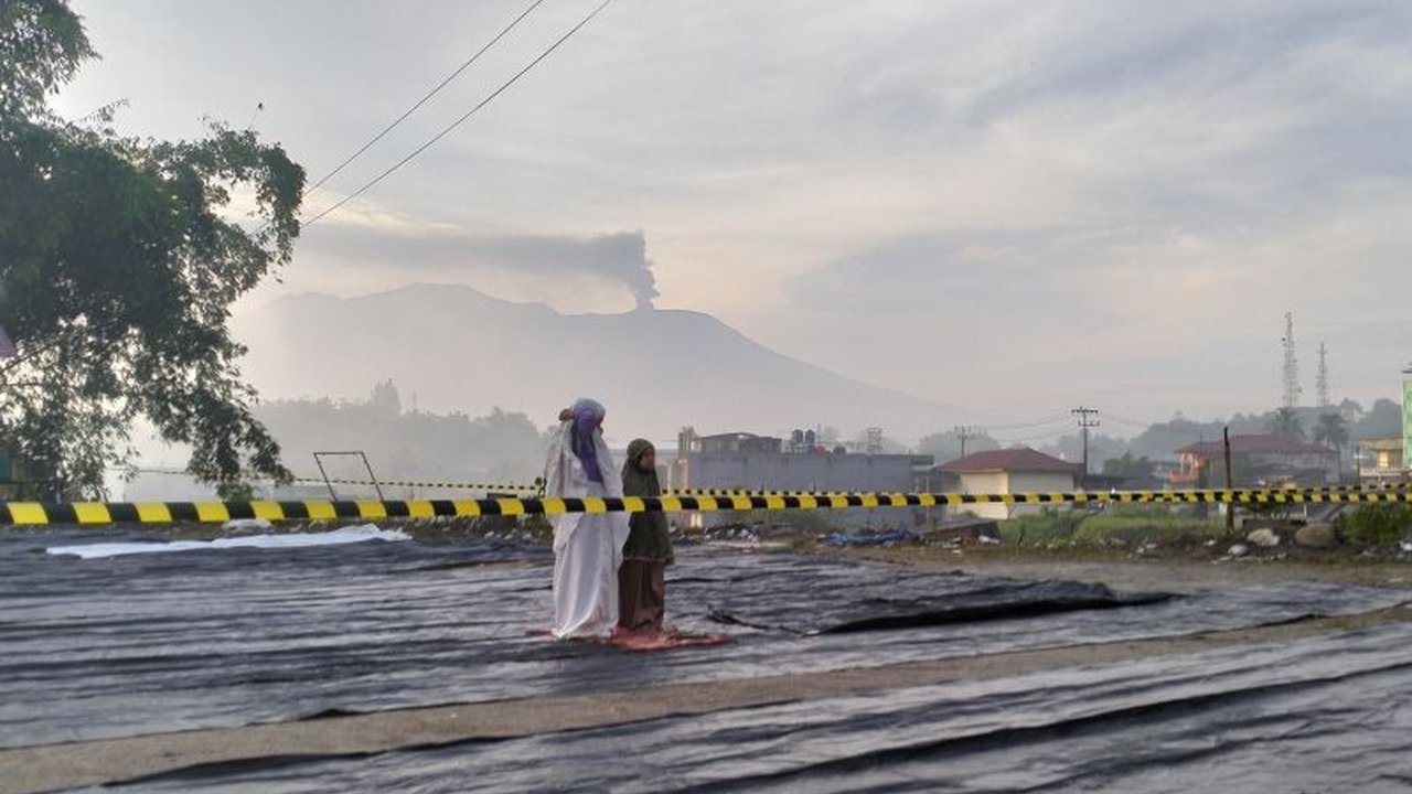 Gunung Marapi Erupsi Lagi, Kolom Abu Tak Teramati Akibat Awan Tebal