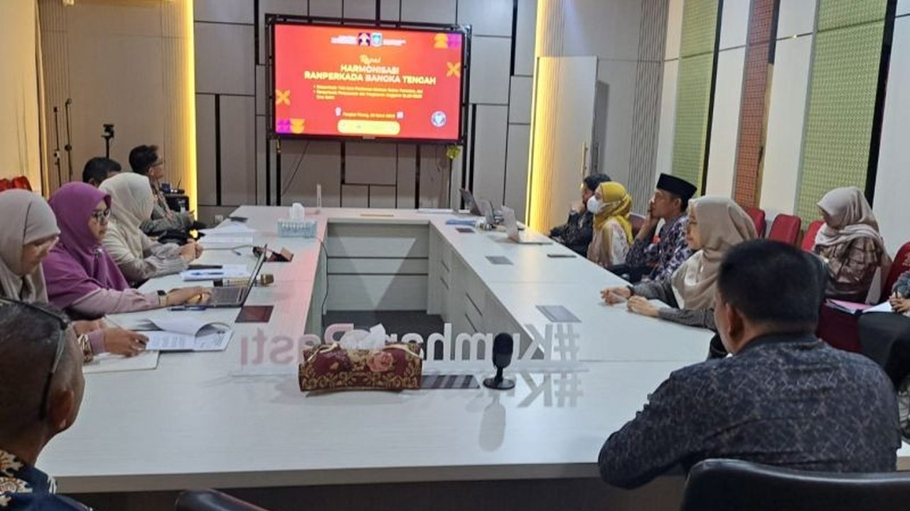 Kemenkumham Provinsi Kepulauan Bangka Belitung selaraskan Rancangan Peraturan Bupati (Ranperbup) Bangka guna memastikan produk hukum daerah sesuai aturan perundang-undangan yang lebih tinggi, demi efektivitas dan efisiensi pemerintahan.