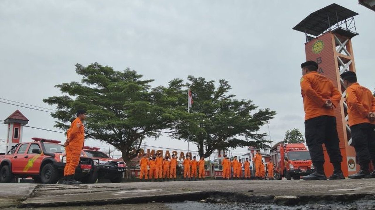 Basarnas Jambi menggelar apel siaga khusus Lebaran 1446 H selama 22 hari, mengerahkan 70 personil dan berbagai peralatan untuk mengantisipasi kecelakaan dan bencana selama arus mudik.