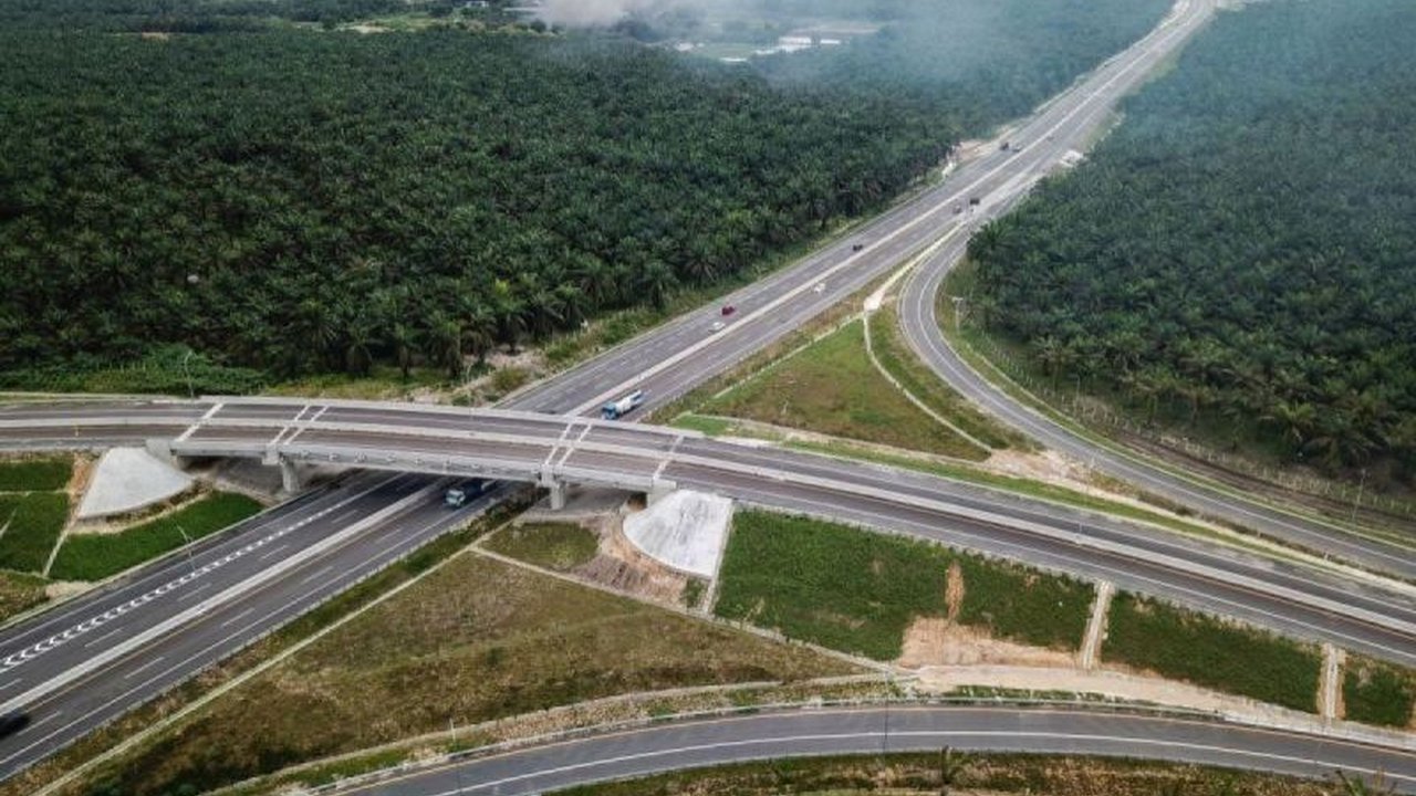 PT Hutama Karya mencatat lonjakan signifikan kendaraan yang melintasi Jalan Tol Trans Sumatera (JTTS) selama arus mudik Lebaran 2025, mencapai 93.284 kendaraan dalam 24 jam.