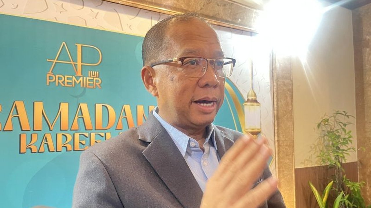 Bandara Internasional Hang Nadim Batam akan menambah rute penerbangan internasional ke Penang, Malaysia pada Juli mendatang, serta menegosiasikan rute baru ke Vietnam, meningkatkan konektivitas dan pariwisata Batam.