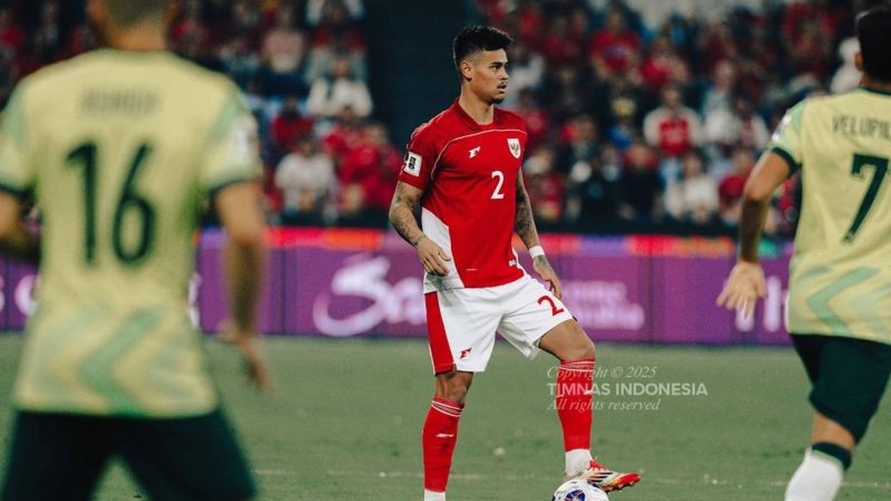 Dokter timnas Indonesia mengungkapkan kondisi terkini Mees Hilgers dan Sandy Walsh pasca cedera di laga melawan Australia, dan peluang Indonesia lolos ke Piala Dunia 2026 tetap terbuka.