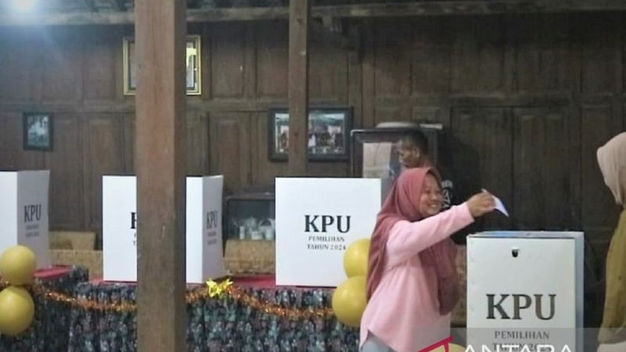 Penjabat Bupati Magetan mengapresiasi jalannya Pemungutan Suara Ulang (PSU) Pilkada 2024 yang aman dan kondusif berkat kesadaran masyarakat yang tinggi dalam berdemokrasi.