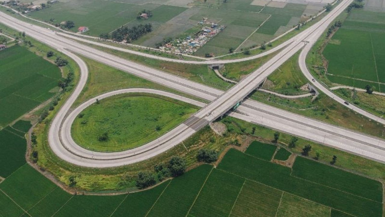 Jasamarga memprediksi puncak arus mudik Lebaran 2025 di Tol Medan-Kualanamu-Tebing Tinggi pada 28 Maret 2025 dengan volume lalu lintas mencapai 18.906 kendaraan.