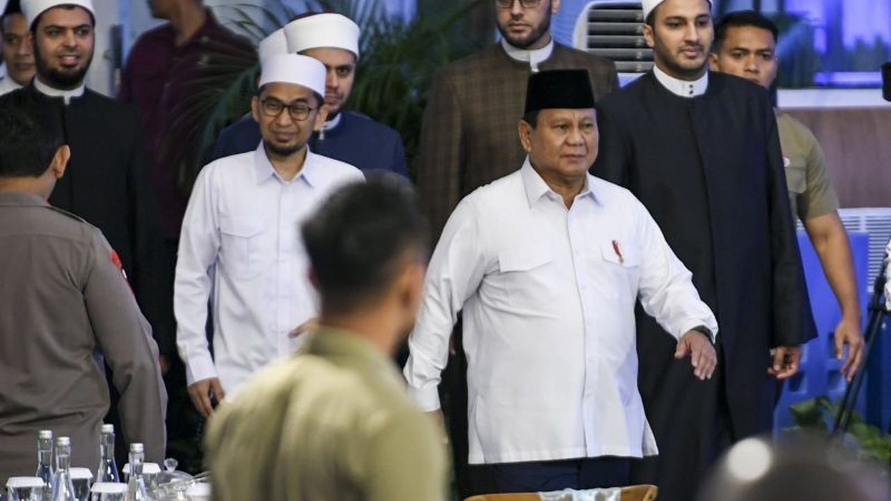 Presiden Prabowo Subianto mengungkapkan ketertarikan pemimpin dunia terhadap program Makan Bergizi Gratis (MBG) Indonesia, namun juga prihatin atas kendala penyalurannya.