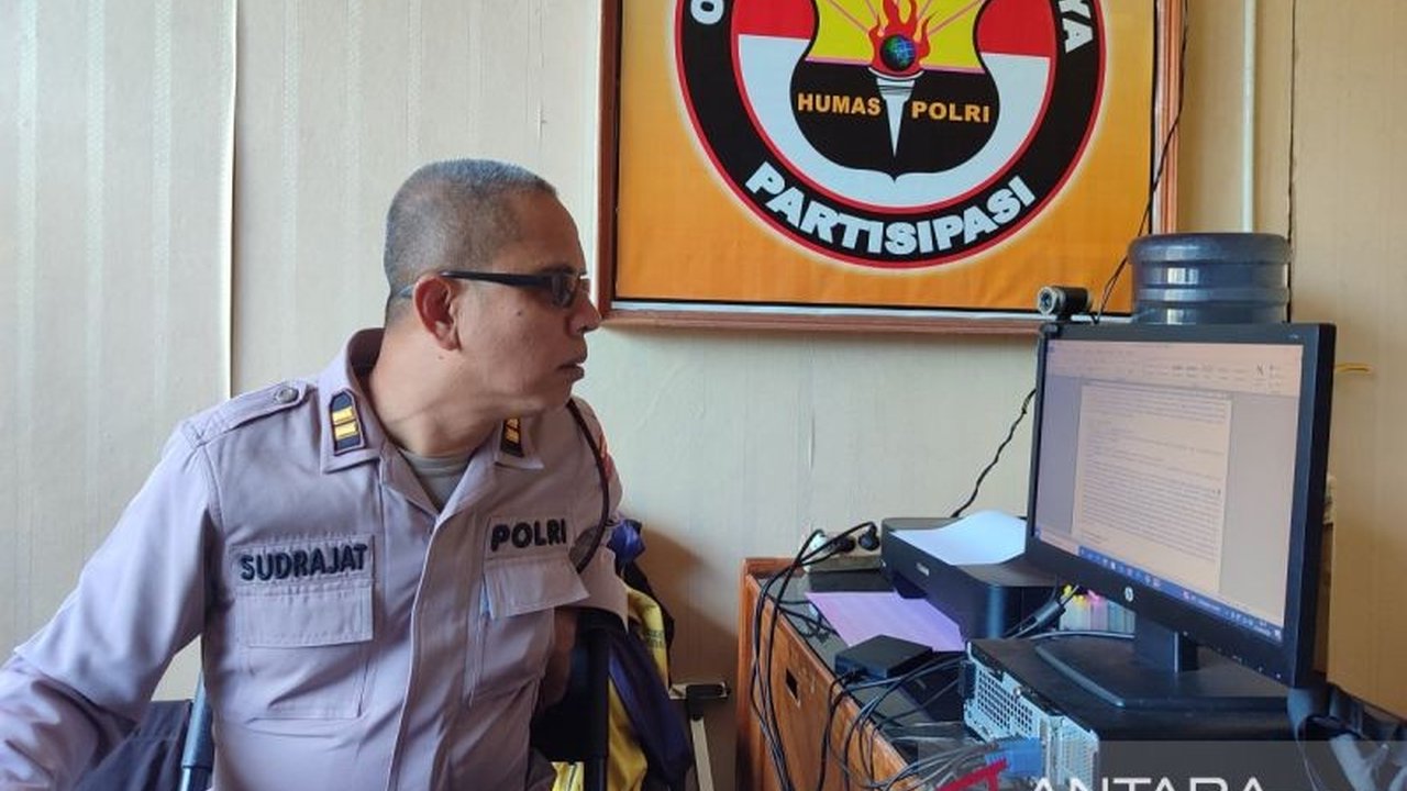 Polresta Bengkulu mengimbau masyarakat untuk melapor melalui layanan darurat 110 jika menemukan praktik pungli berkedok THR menjelang Lebaran Idul Fitri 1446 H, dengan patroli dan tindakan hukum yang akan segera dilakukan.