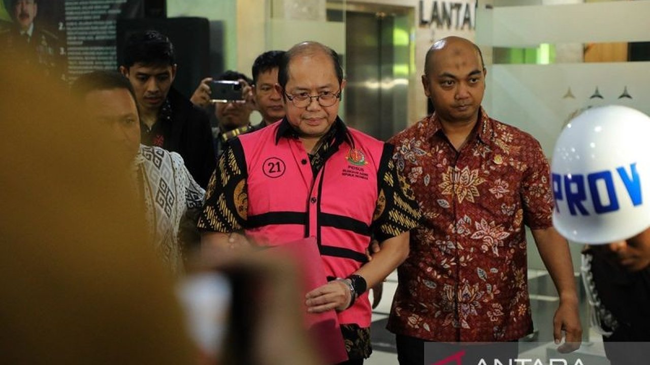 Badan Pemulihan Aset Kejagung berhasil menjual 967.500 lembar saham milik Benny Tjokrosaputro senilai Rp37,8 miliar dari kasus korupsi Jiwasraya.