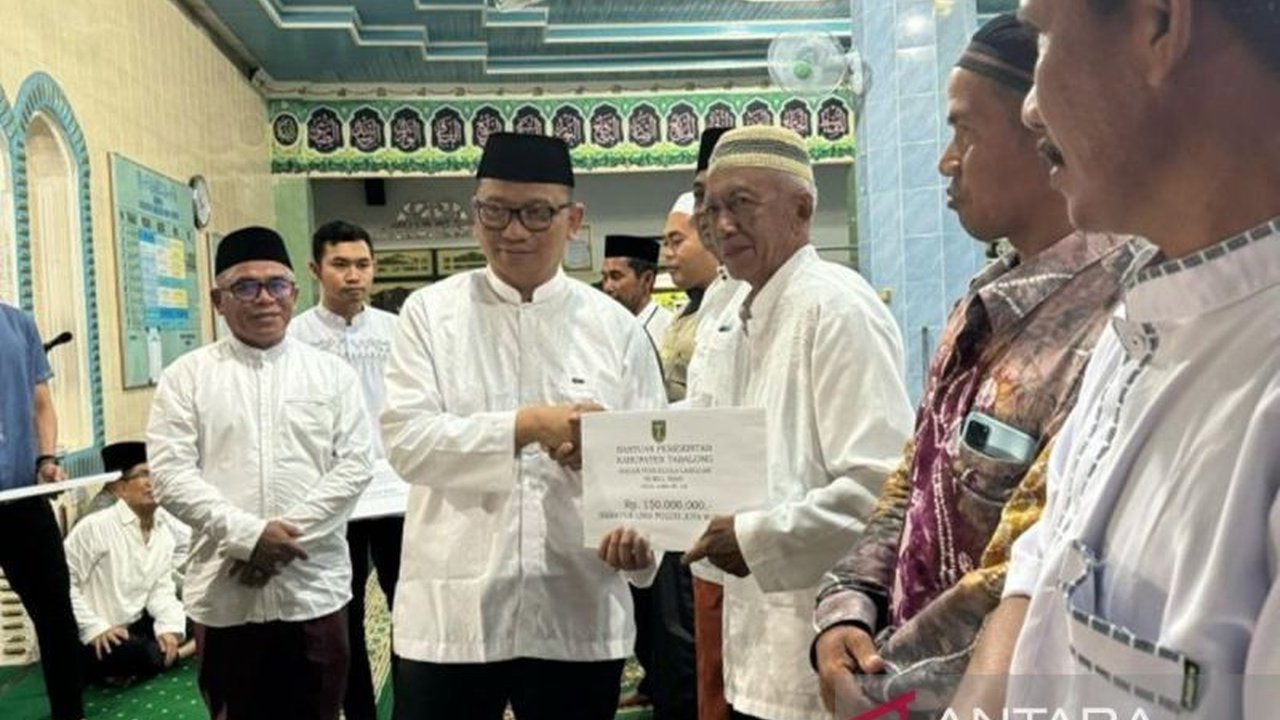 Pemerintah Kabupaten Tabalong luncurkan program Bela Tani untuk meningkatkan kesejahteraan petani dengan membeli gabah di atas harga pokok penjualan (HPP) dan menyalurkan beras ke masyarakat kurang mampu, serta meningkatkan infrastruktur desa.