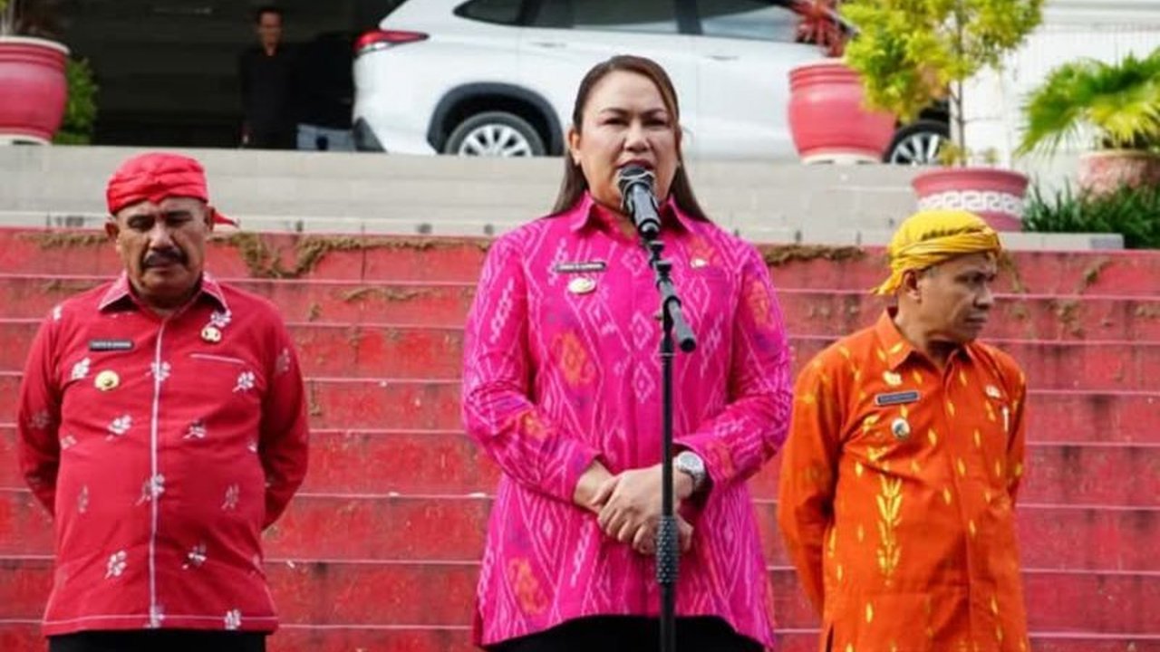 Pemerintah Kabupaten Donggala menganggarkan pembelian alat cetak KTP-el di setiap kecamatan untuk mempercepat dan mempermudah layanan administrasi kependudukan bagi masyarakat.