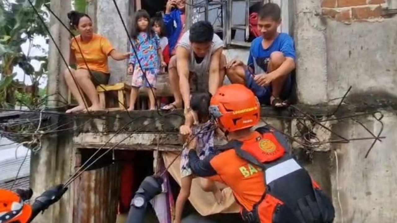 BMKG memperingatkan potensi curah hujan tinggi disertai angin kencang di Sulawesi Utara, meminta warga waspada terhadap risiko banjir dan tanah longsor.
