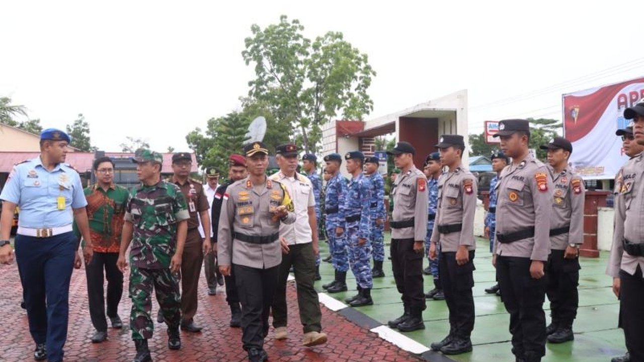 Polres Bengkayang menerjunkan 61 personel untuk Operasi Ketupat Kapuas 2025 guna mengamankan arus mudik Lebaran dan memastikan kenyamanan masyarakat selama periode tersebut.