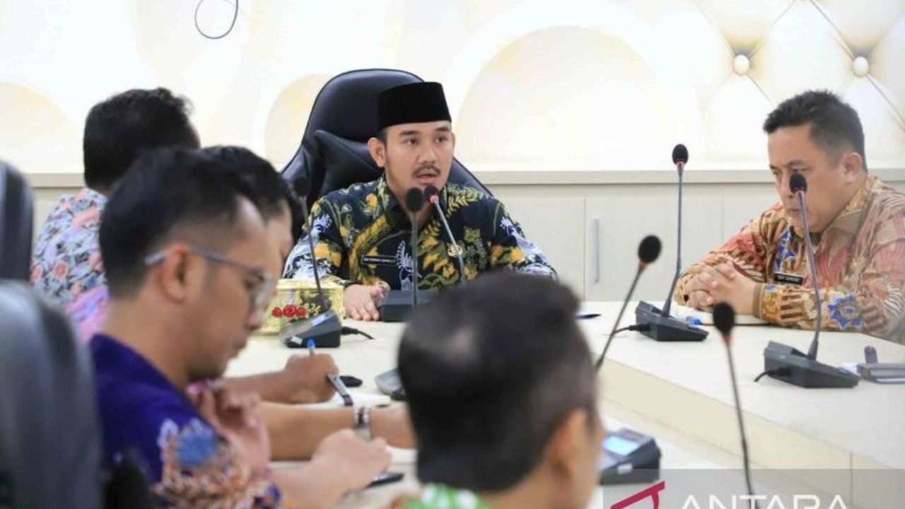 Pemerintah Kabupaten Bekasi memastikan pelayanan publik tetap berjalan optimal selama kebijakan WFA diberlakukan bagi ASN pada libur Lebaran 2025, dengan sejumlah pengecualian untuk sektor pelayanan esensial.
