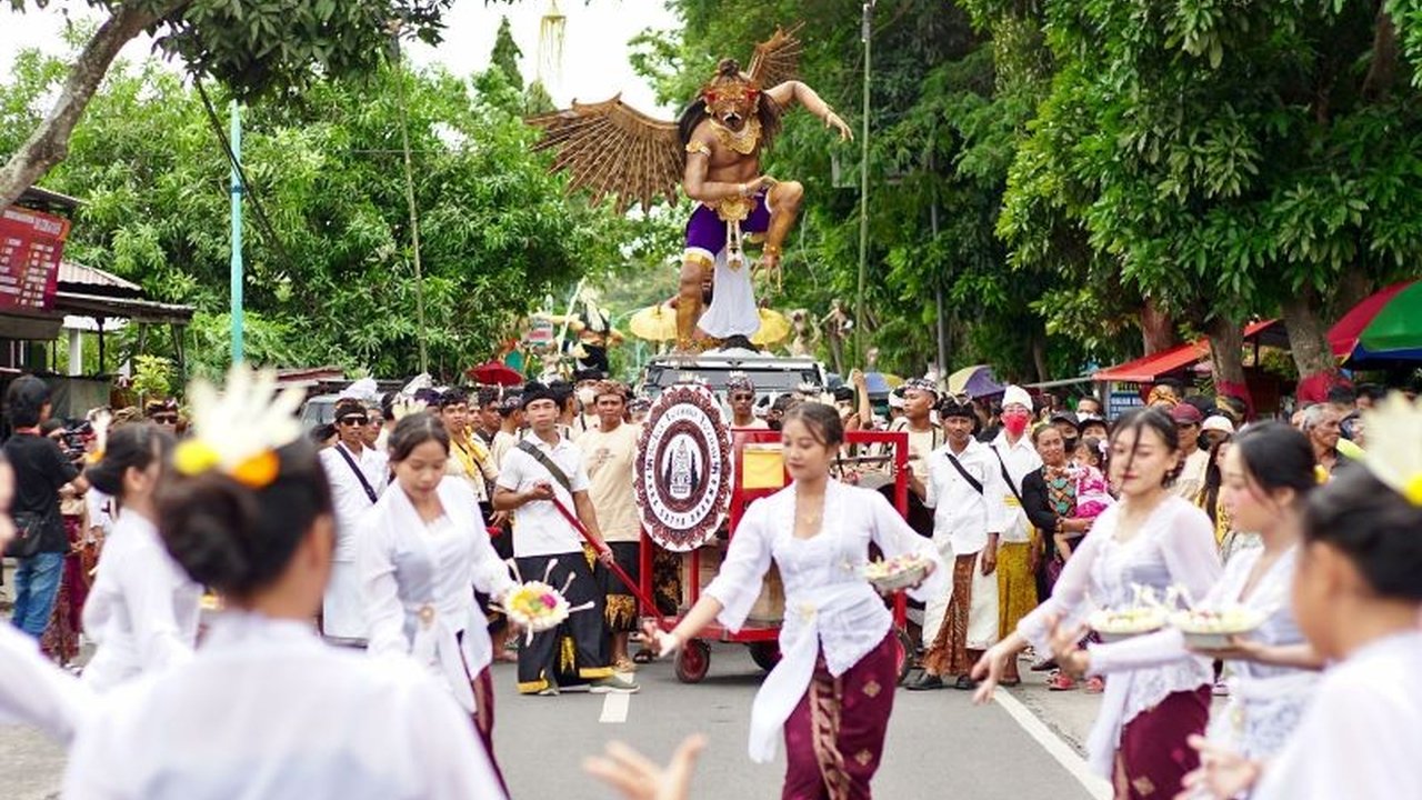 Pawai Budaya Meriah Sambut Nyepi di Banyuwangi: Ribuan Umat Hindu Tampilkan Ogoh-ogoh Spektakuler