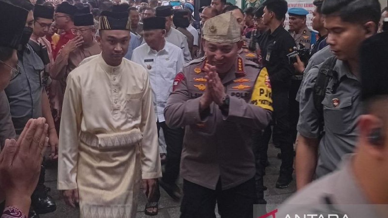 Kapolri Jenderal Listyo Sigit Prabowo menekankan pentingnya Safari Ramadhan di Medan untuk memperkuat sinergisitas antarmasyarakat guna mendukung keamanan dan ketertiban, khususnya menjelang mudik Lebaran 2025.
