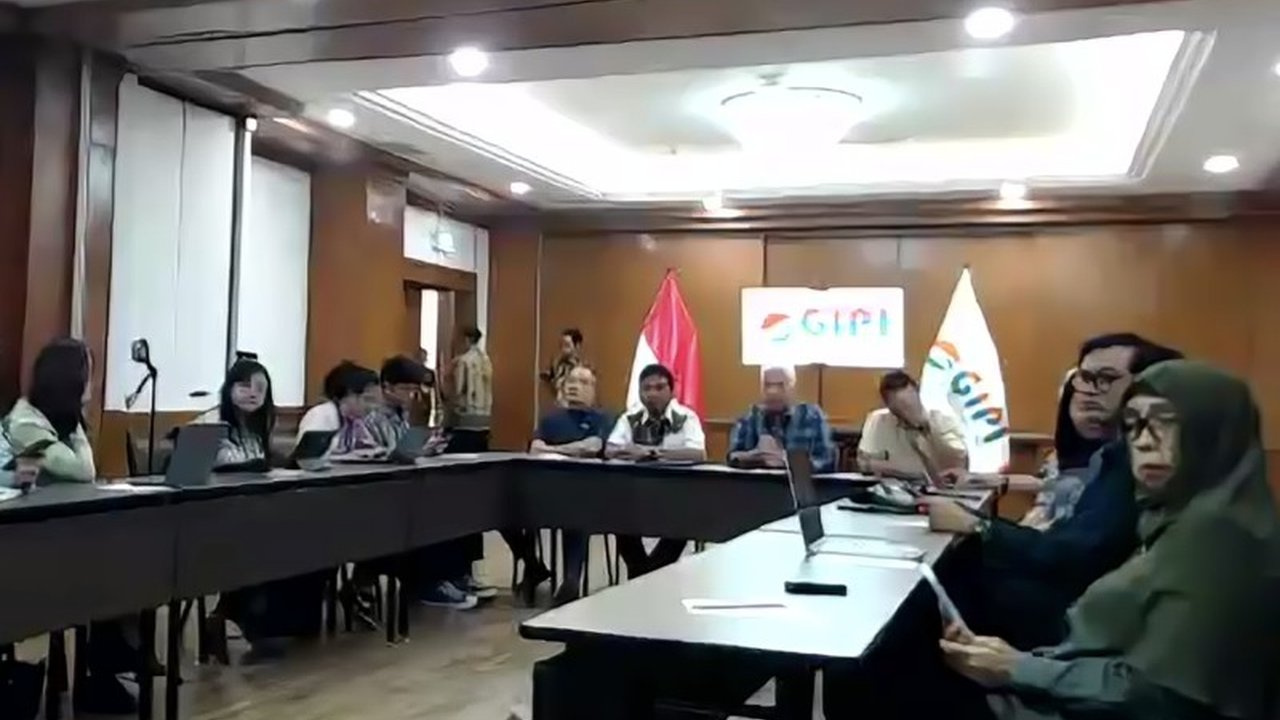 Gabungan Industri Pariwisata Indonesia (GIPI) menilai pelarangan study tour oleh beberapa pemerintah daerah berpotensi merugikan sektor pariwisata dan meminta kebijakan tersebut ditinjau kembali.