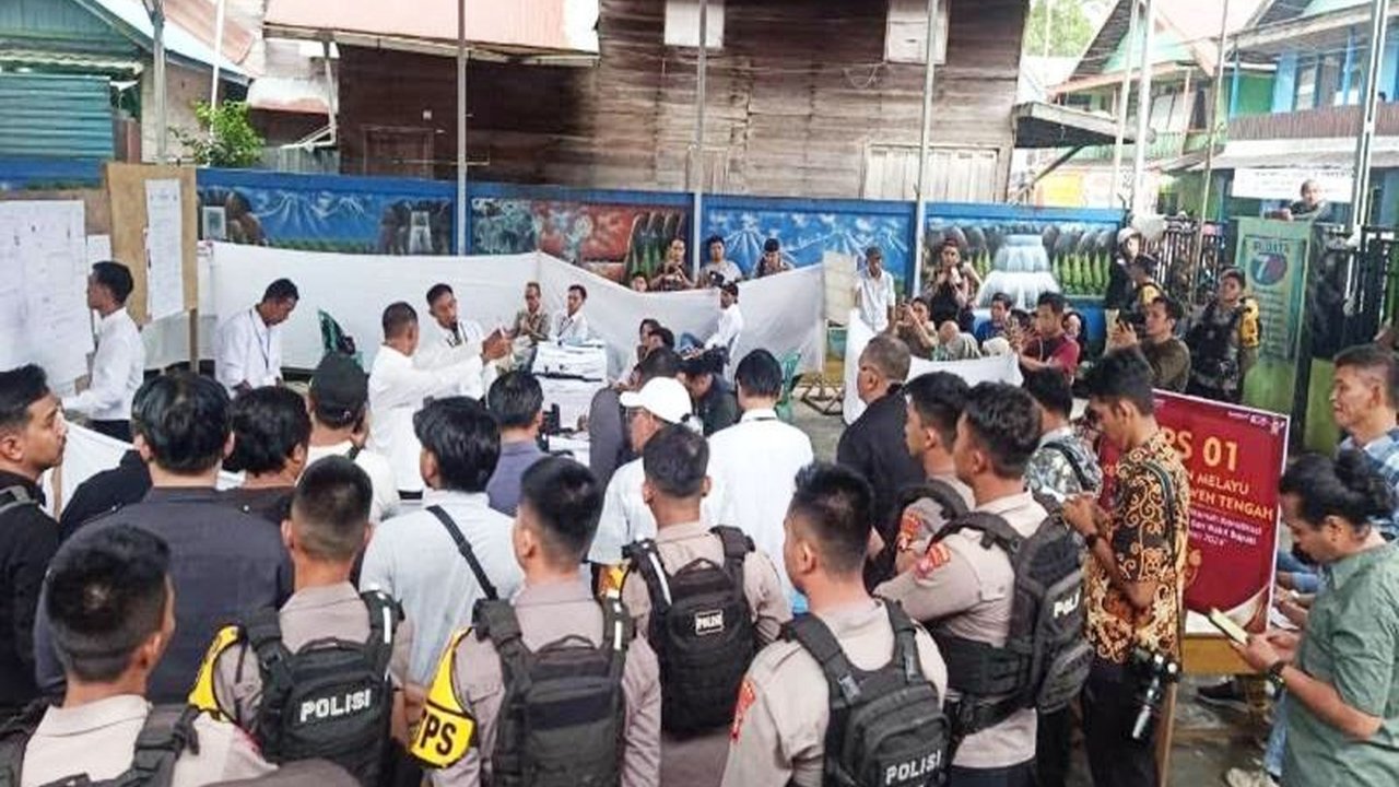 Pasangan calon bupati dan wakil bupati Barito Utara, Akhmad Gunadi Nadalsyah-Sastra Jaya (Agi-Saja), unggul dalam Pemilihan Suara Ulang (PSU) Pilkada 2024 di dua TPS.