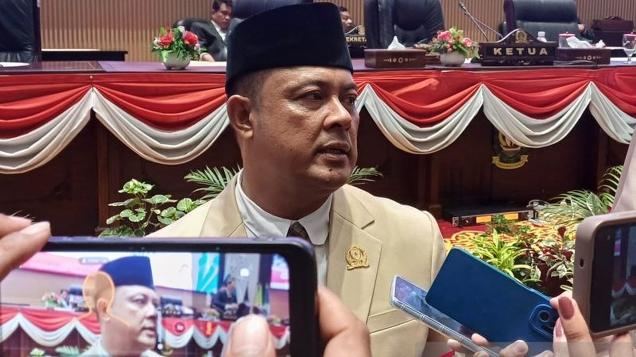 DPRD Kepri bersama Pemprov Kepri berhasil memfinalisasi efisiensi anggaran sebesar Rp210 miliar pada APBD 2025,  berfokus pada pengurangan pos anggaran kurang prioritas demi mendukung program-program prioritas.