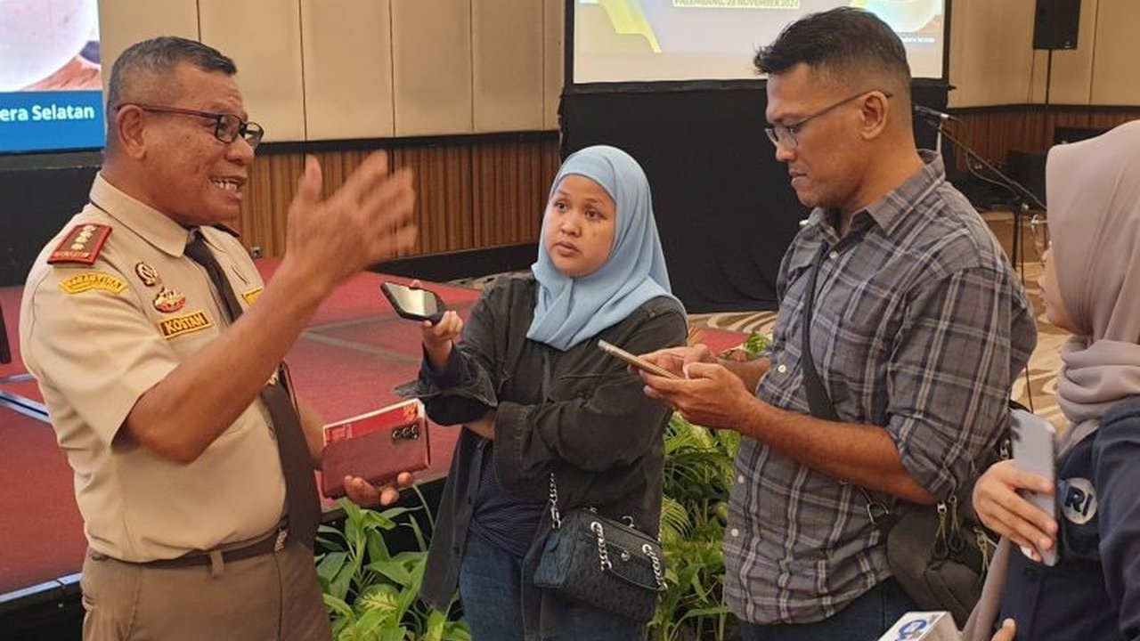 Balai Karantina Hewan, Ikan dan Tumbuhan Sumsel memfasilitasi ekspor serat nanas dari Prabumulih ke Spanyol, membuka peluang pasar internasional bagi produk Indonesia.