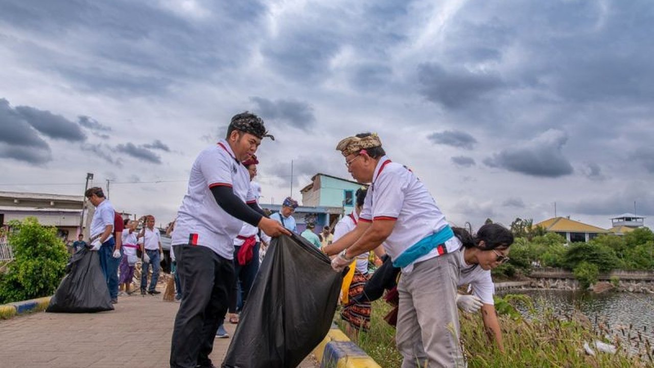 Umat Hindu DKI Jakarta Bersihkan Laut Sambut Nyepi: Wujud Bakti kepada Tuhan dan Alam