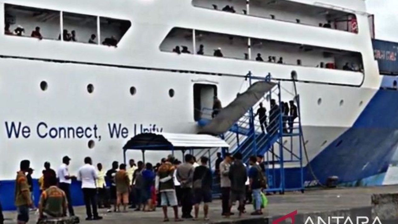 PT Pelni Cabang Ambon mengimbau pemudik untuk tidak membawa barang berlebihan guna keselamatan dan kenyamanan bersama selama perjalanan laut arus mudik Idul Fitri 1446 H, dengan puncak arus mudik diperkirakan terjadi pada 26 Maret 2025.