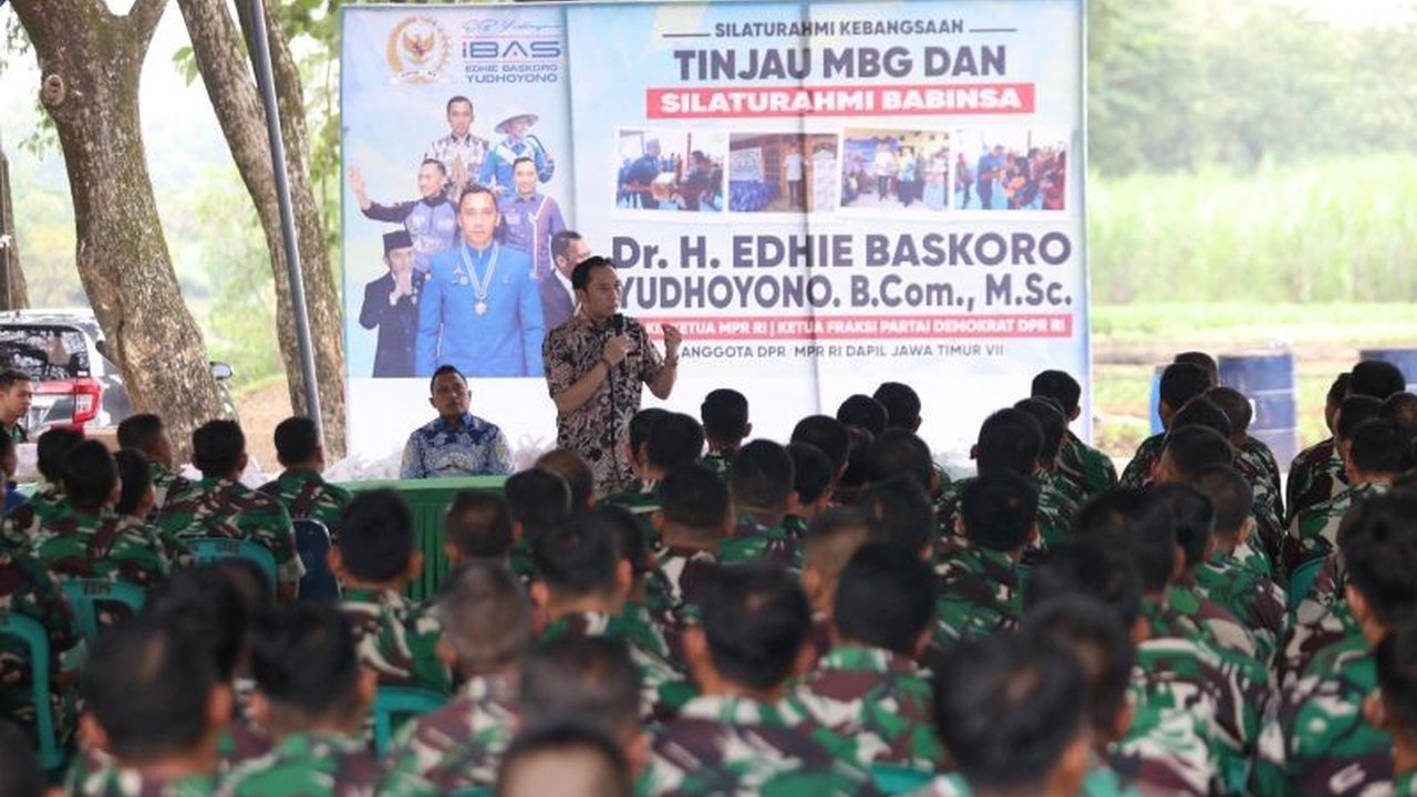 Wakil Ketua MPR RI Edhie Baskoro Yudhoyono memberikan apresiasi tinggi kepada TNI atas peran aktifnya dalam mensukseskan program Makan Bergizi Gratis (MBG) di Ngawi, Jawa Timur, sekaligus membahas pentingnya supremasi sipil dalam RUU TNI.