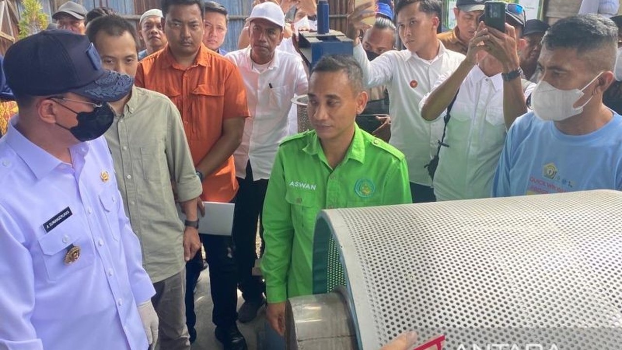 Gubernur Sulawesi Tenggara meresmikan budidaya maggot di Konawe sebagai solusi inovatif untuk mengurangi kemiskinan ekstrem dan memberdayakan ekonomi masyarakat.