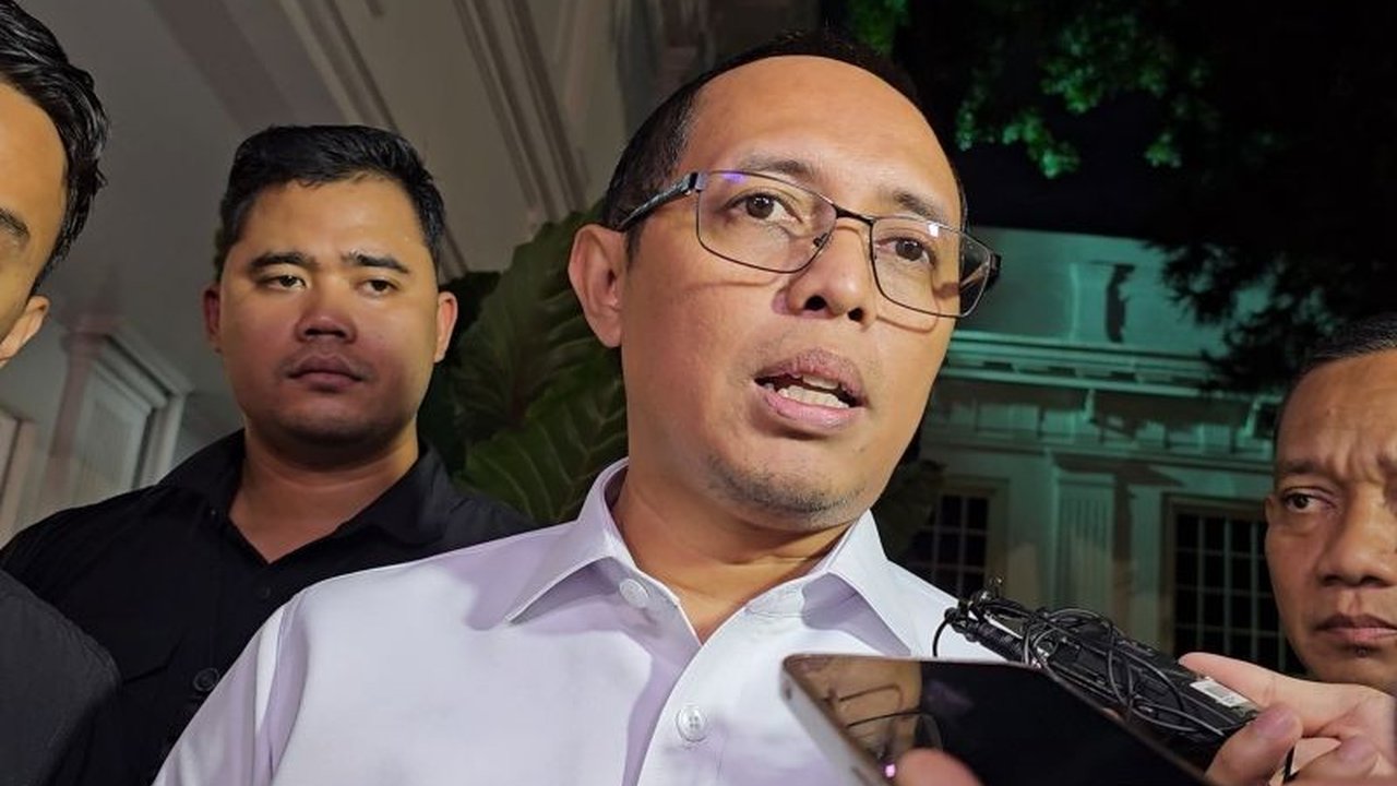 Pemerintah memastikan bantuan untuk korban banjir Jabodetabek ditangani secara optimal oleh BNPB dan kementerian terkait, dengan koordinasi antar kementerian dan dukungan dari berbagai pihak.