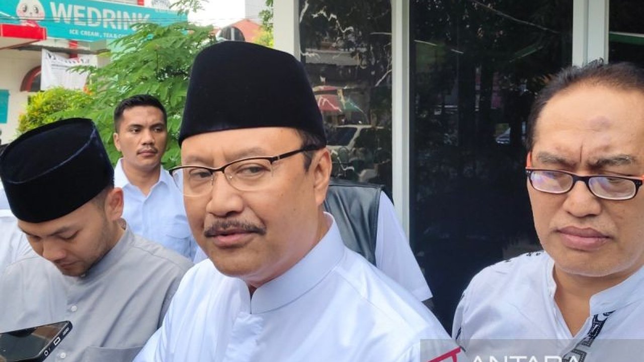 Menteri Sosial RI menargetkan Sekolah Rakyat (SR) di Solo, Jawa Tengah, mulai beroperasi pada tahun ajaran 2025/2026 sebagai program untuk memutus rantai kemiskinan.