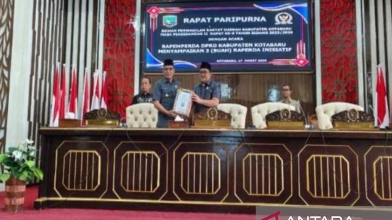 DPRD Kotabaru mengajukan tiga Raperda inisiatif untuk percepat pembangunan, meliputi pengelolaan tenaga medis, pengembangan SDM, dan sistem pertanian organik, demi meningkatkan kesejahteraan masyarakat Kotabaru.