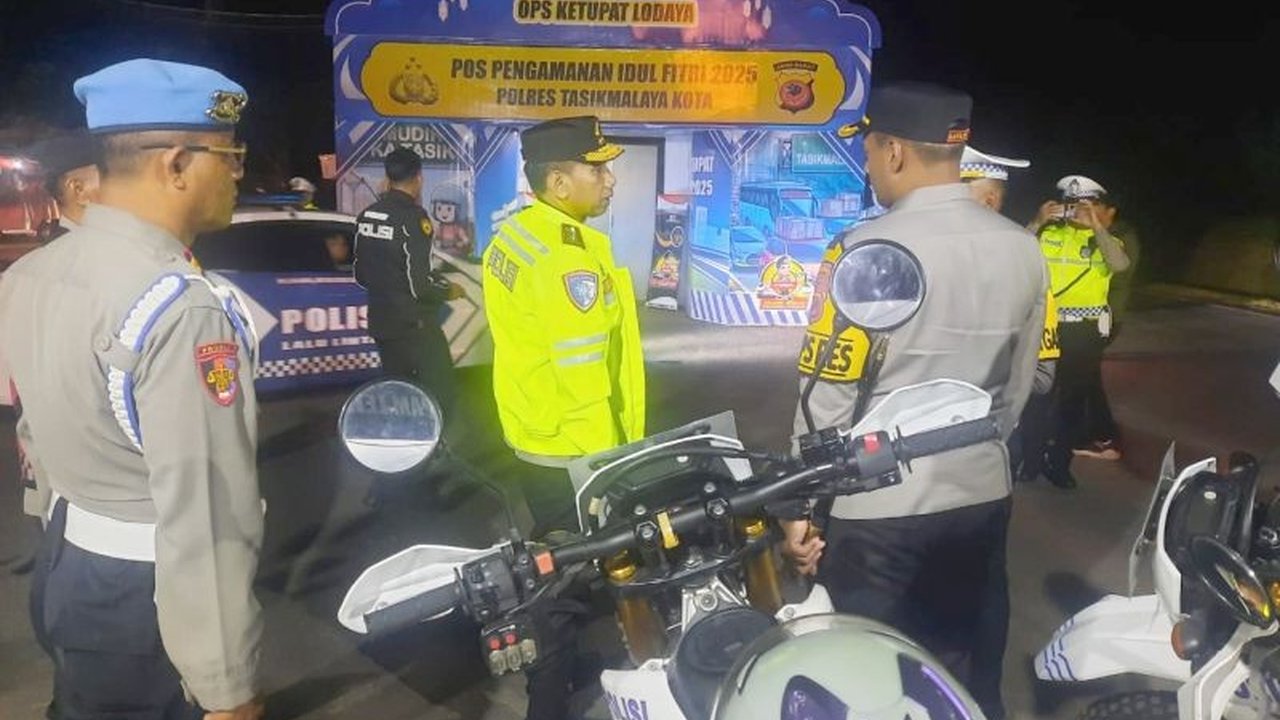 Polres Tasikmalaya Kota siapkan 49 personel di Pos Pengamanan Gentong dan 450 personel gabungan untuk mengamankan jalur mudik Lebaran 2025, antisipasi kemacetan di jalur selatan Jawa Barat.