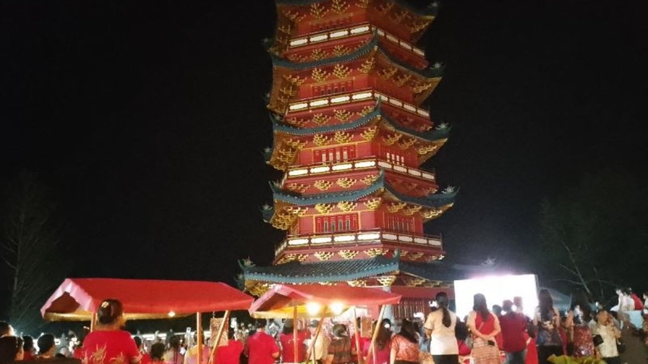 Pemerintah Kabupaten Biak Numfor menetapkan Pagoda Buddha Dharma sebagai destinasi wisata religius baru pada tahun 2025,  menawarkan daya tarik spiritual dan keindahan arsitektur bagi wisatawan domestik dan mancanegara.